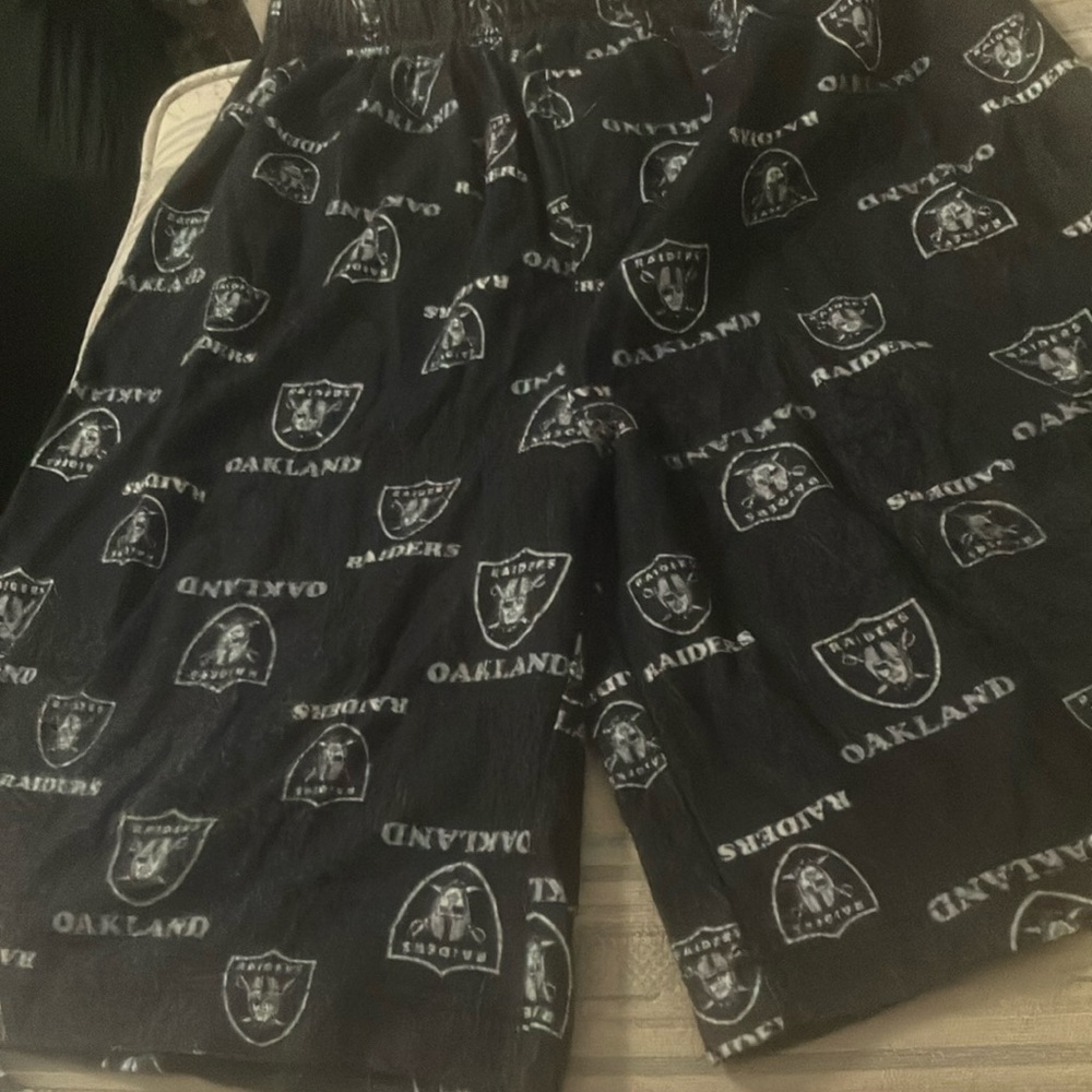 FINAL MARKDOWN NFL oakland raiders children’s sleep shorts youth large